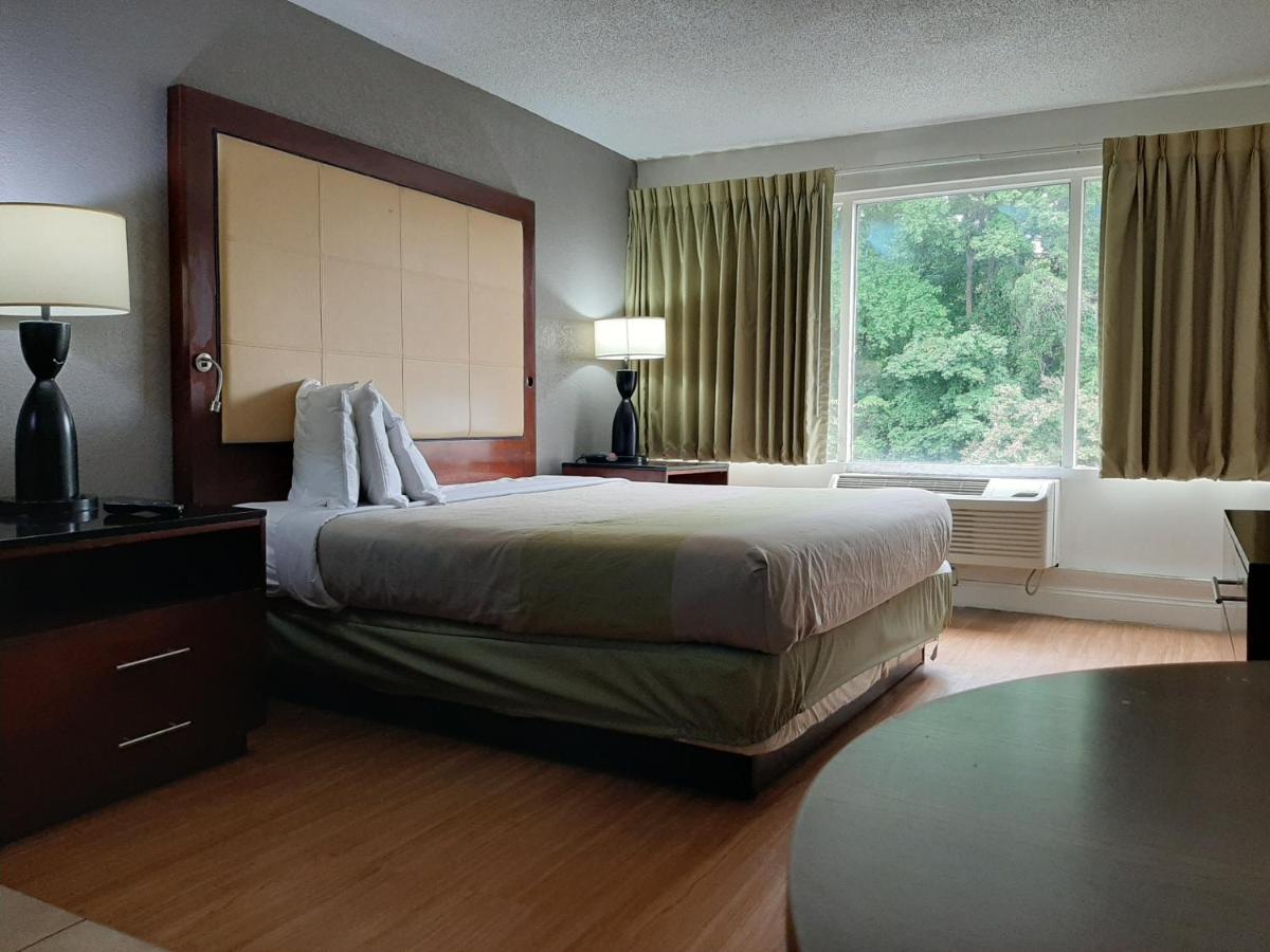 Econo Lodge Airport Near Billy Graham Parkway Charlotte Kültér fotó