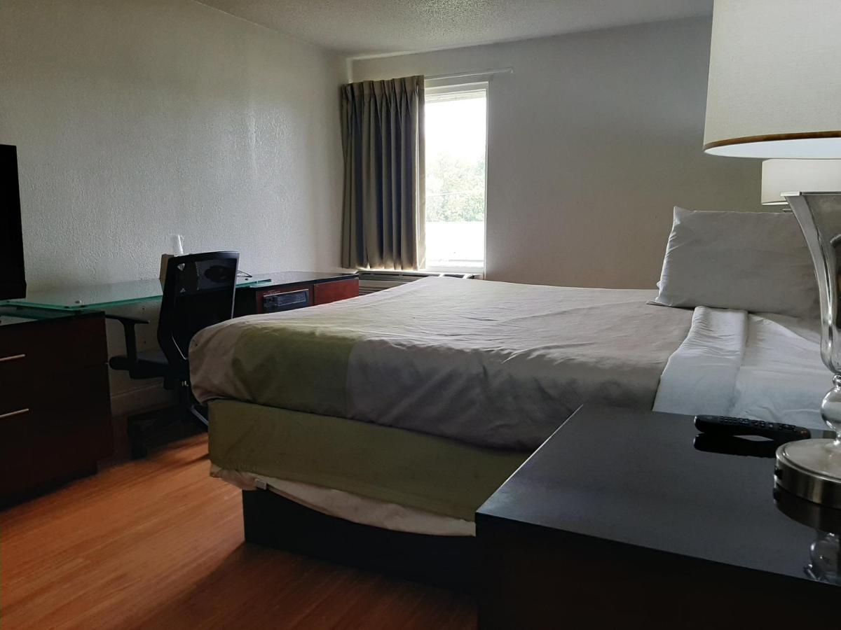 Econo Lodge Airport Near Billy Graham Parkway Charlotte Kültér fotó