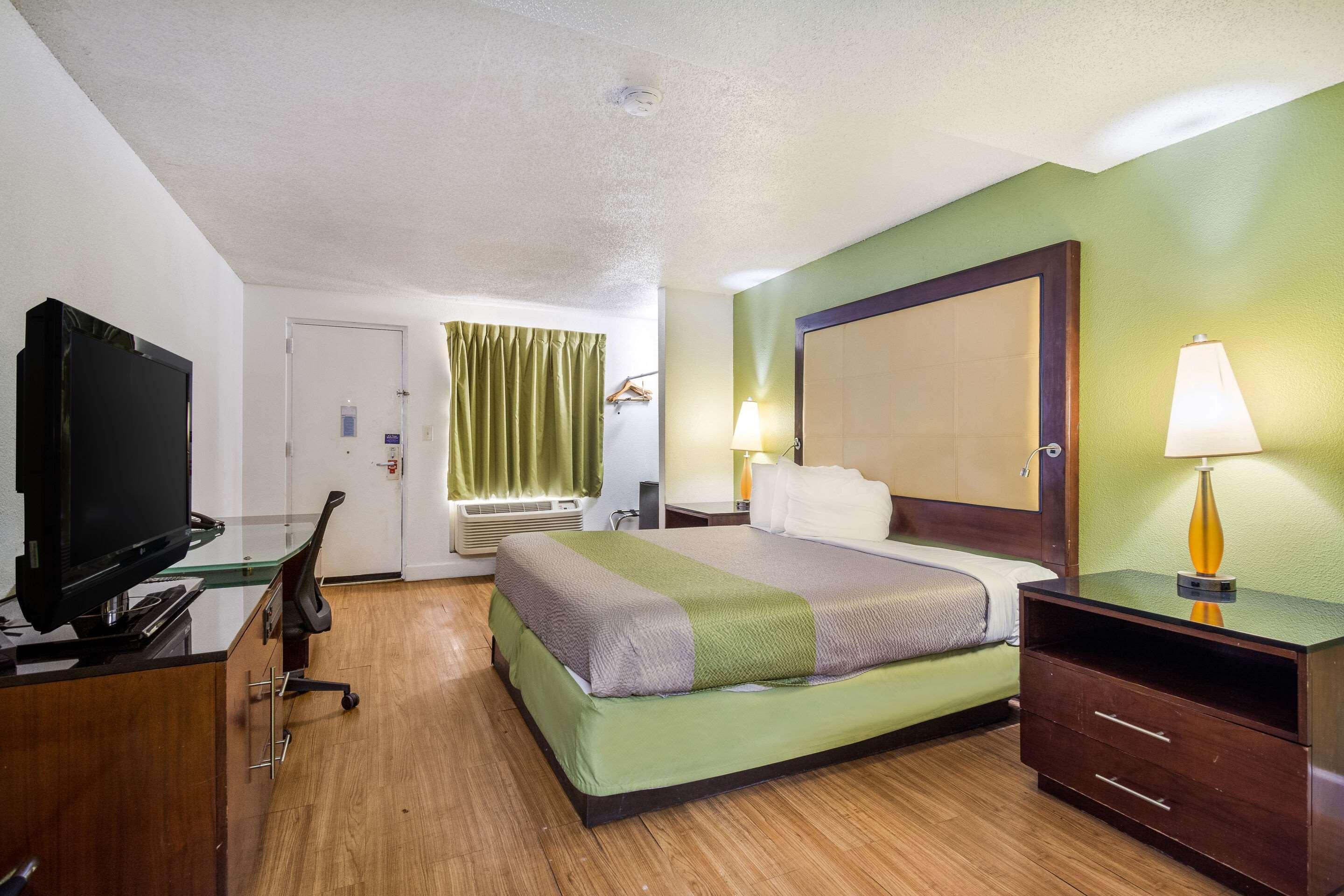 Econo Lodge Airport Near Billy Graham Parkway Charlotte Kültér fotó