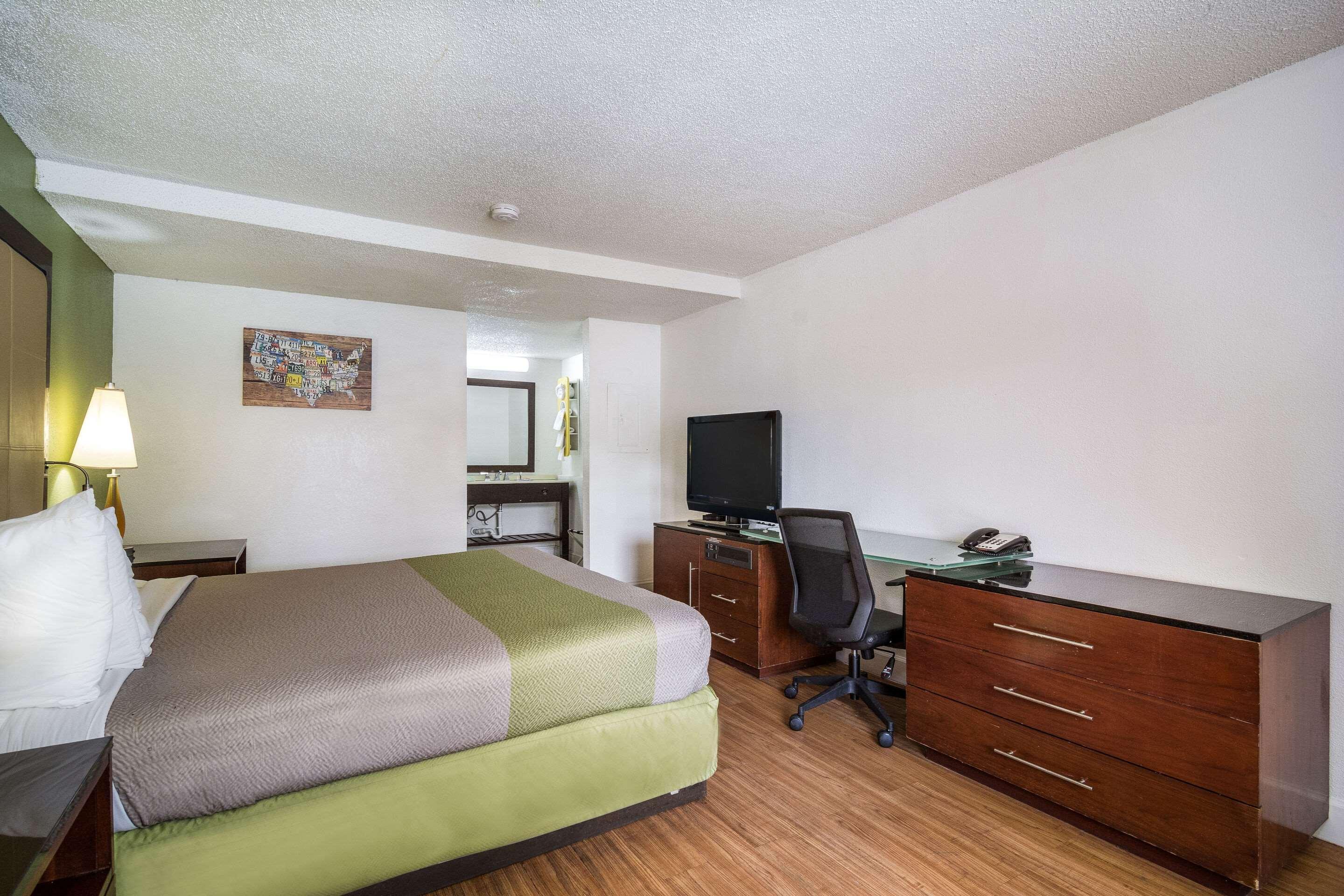 Econo Lodge Airport Near Billy Graham Parkway Charlotte Kültér fotó