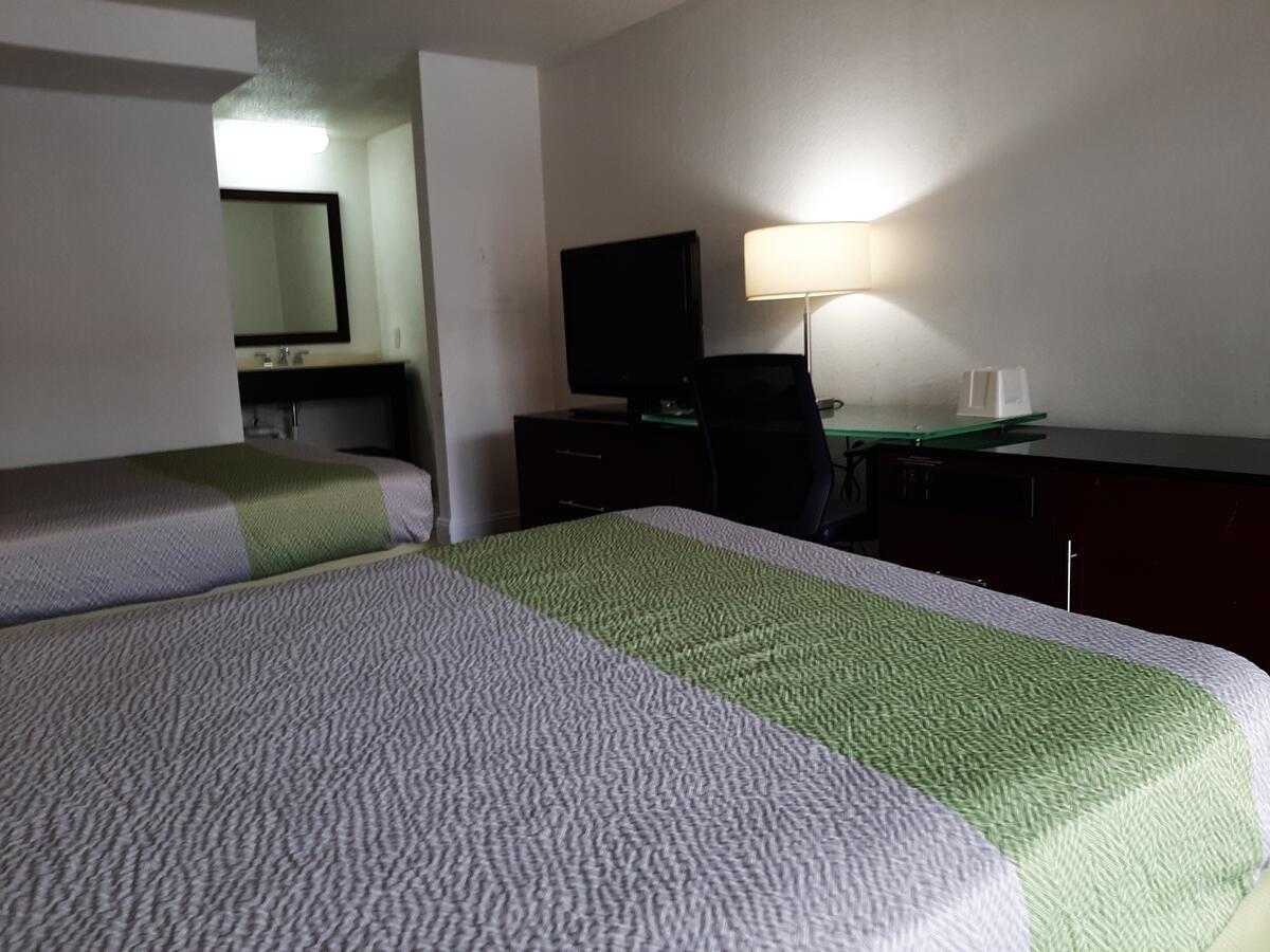 Econo Lodge Airport Near Billy Graham Parkway Charlotte Kültér fotó