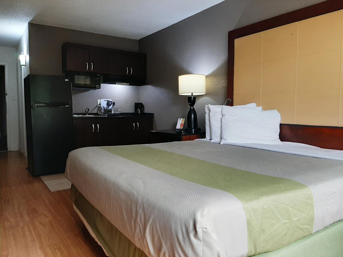 Econo Lodge Airport Near Billy Graham Parkway Charlotte Kültér fotó