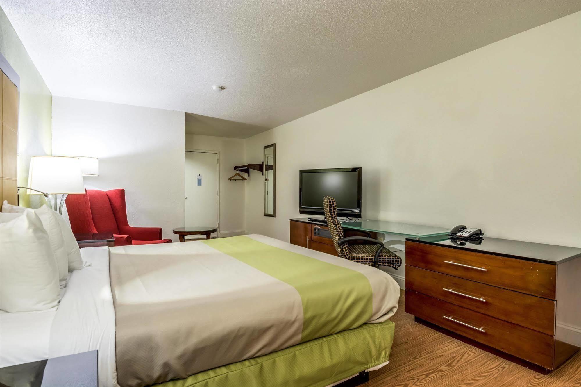 Econo Lodge Airport Near Billy Graham Parkway Charlotte Kültér fotó