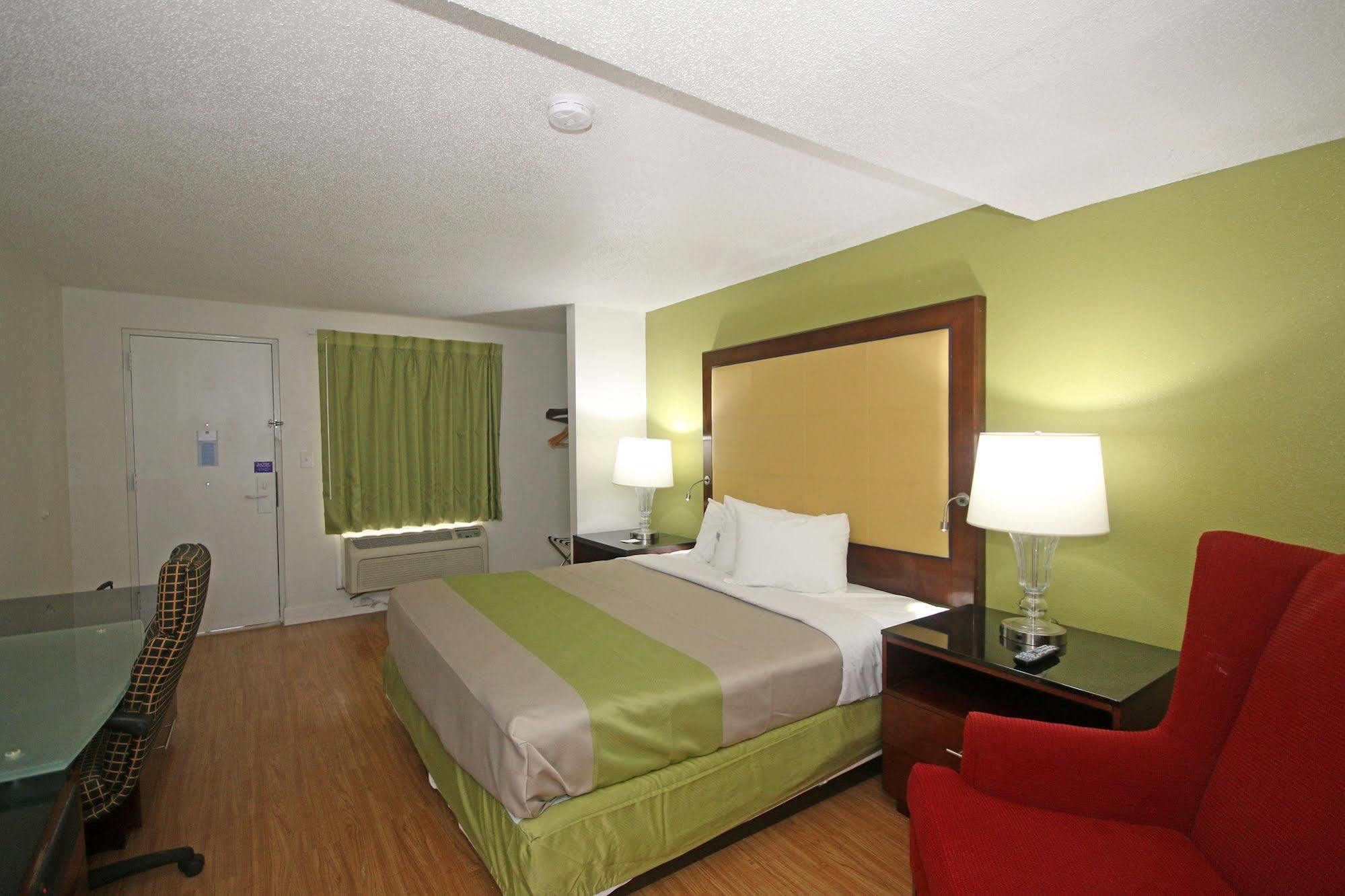 Econo Lodge Airport Near Billy Graham Parkway Charlotte Kültér fotó